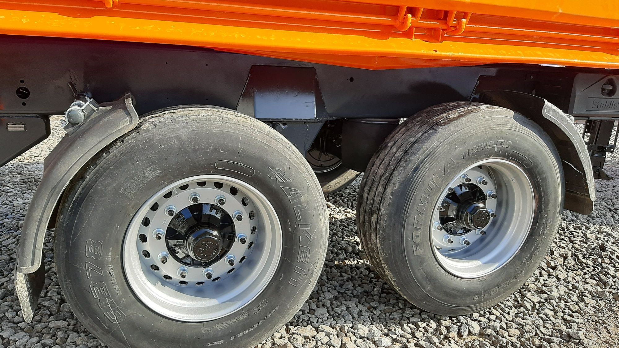Piaskowanie  mobilne ,Malowanie 4x4 Konserwacja , Hale