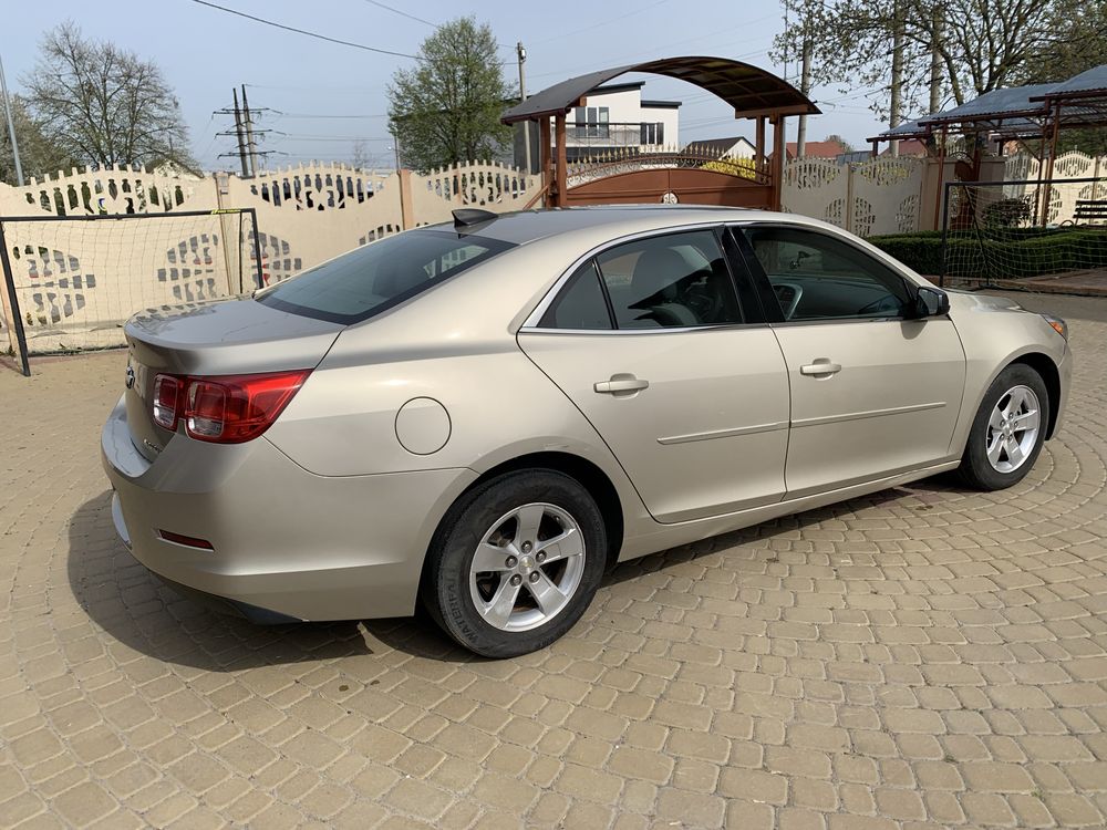 Chevrolet malibu 2015, 2,5 бензин.