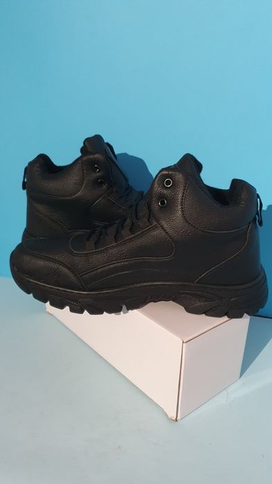 Buty nowe męskie czarne zimowe ocieplane Rozmiar 42 / wkładka 26 cm