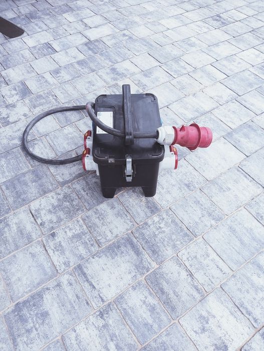 Sprzedam Rozdzielnię budowlaną