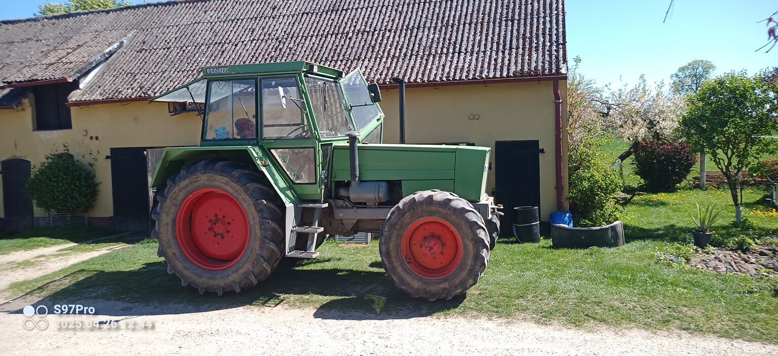 Ciągnik FENDT 611 LS