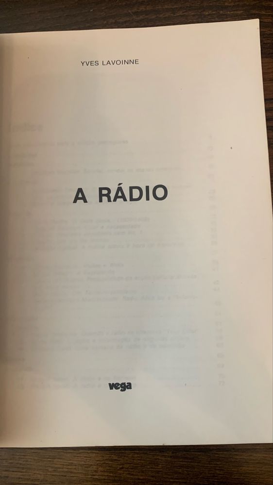 A Rádio - Yves Lavoinne