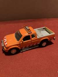 Model Mitsubishi truck