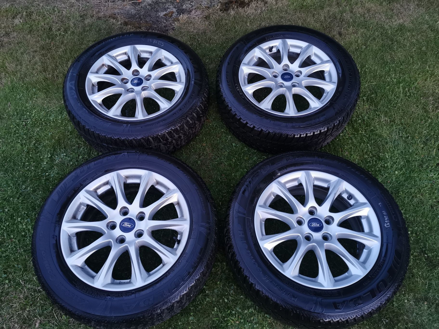 4x Felgi aluminiowe z oponami Ford R 16