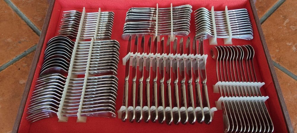 Faqueiro COMPLETO 180 peças CUTIPOL BELLE EPOQUE em Aço Ino