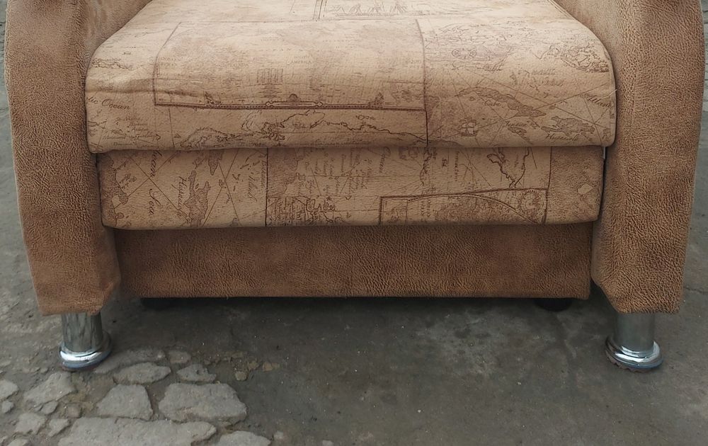 Продам крісло в гарному стані