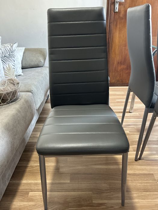 Mesa de jantar e cadeiras 6 lugares