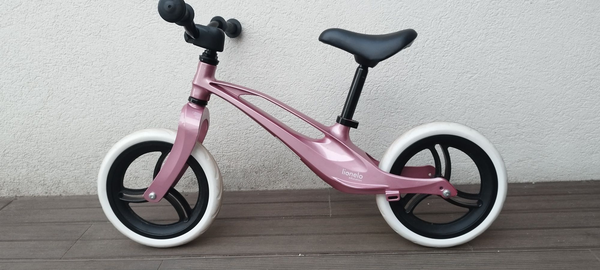 Bicicleta sem pedais como nova