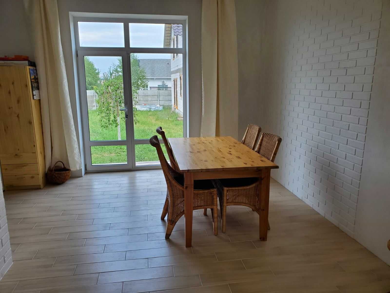 (7) Продам дуплекс в Пирогово 1143