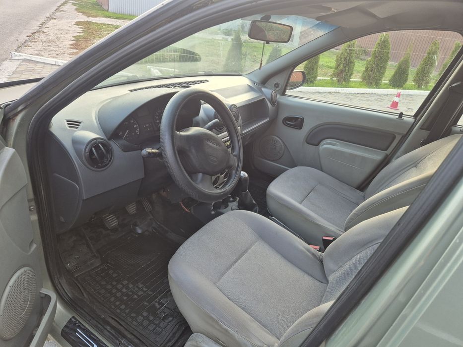 Dacia Logan в хорошем состоянии