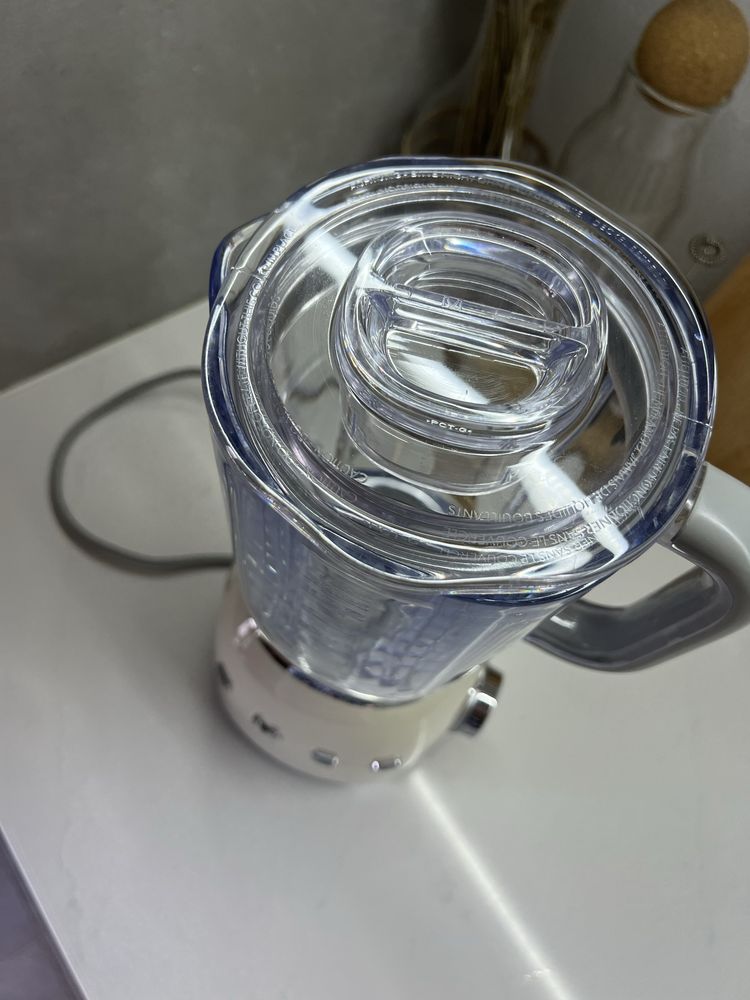 Liquidificadora SMEG branca