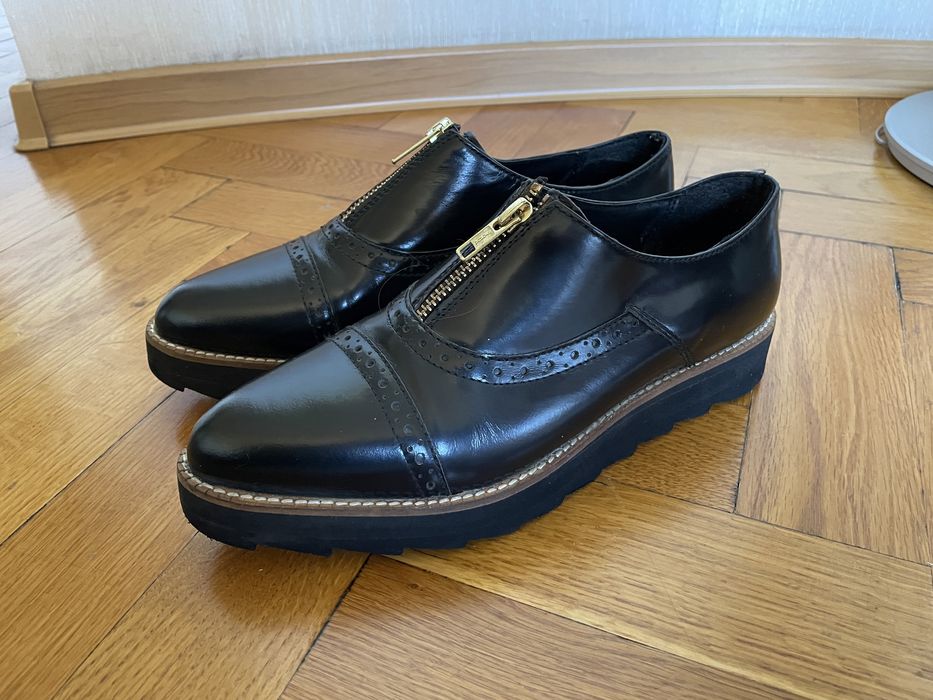 Туфлі броги Sisley жіночі чорні 38 розмір