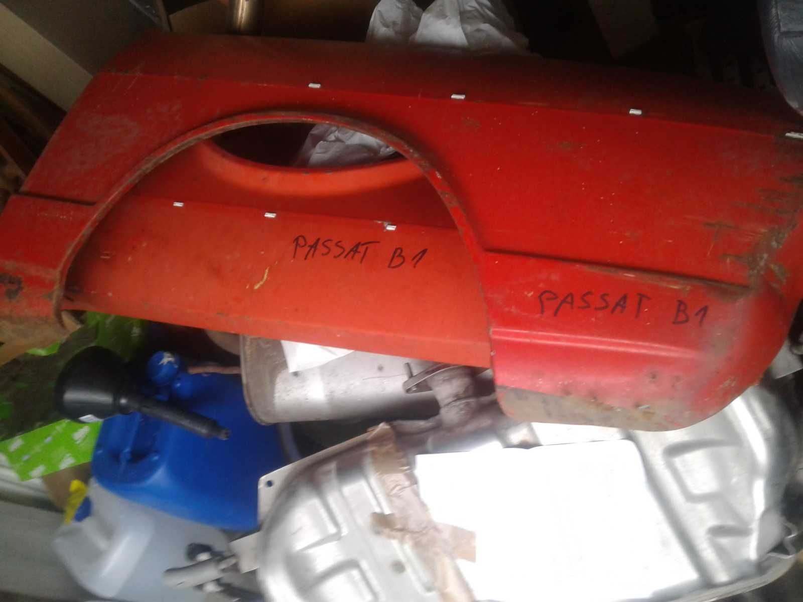 VW Passat B1 Błotnik Błotniki Przednie Prawy Lewy Przód Czerwone PRL