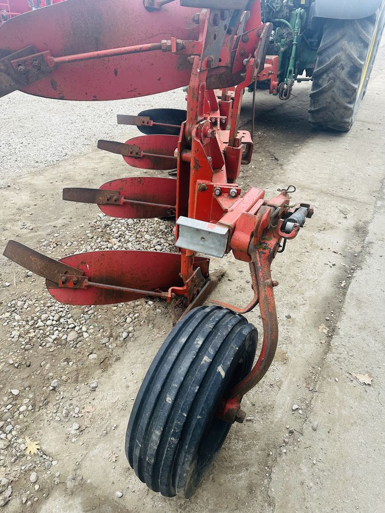 Plug obrotowy 4 skibowy Kuhn