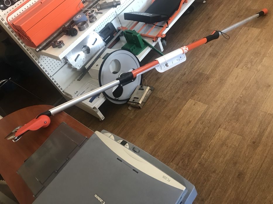 Секатор телескопический Bahco