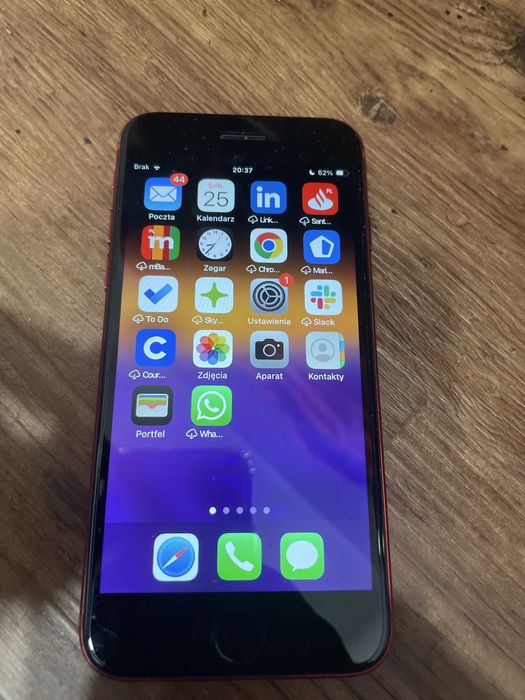 Iphone SE II 2020 czerwony Product Red