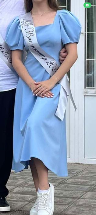 Продам блакитну сукню