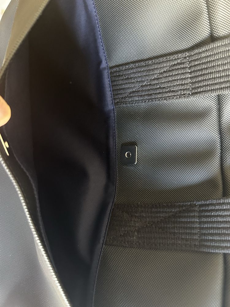 Vendo mala lateral pele Lacoste