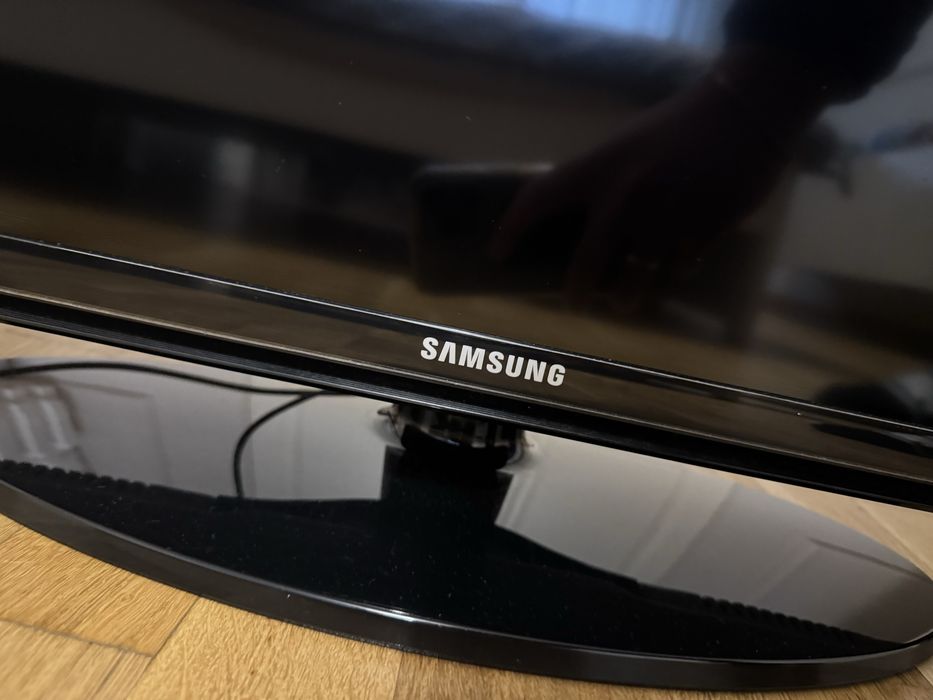 Телевізор Samsung 32 UE-32EH5000