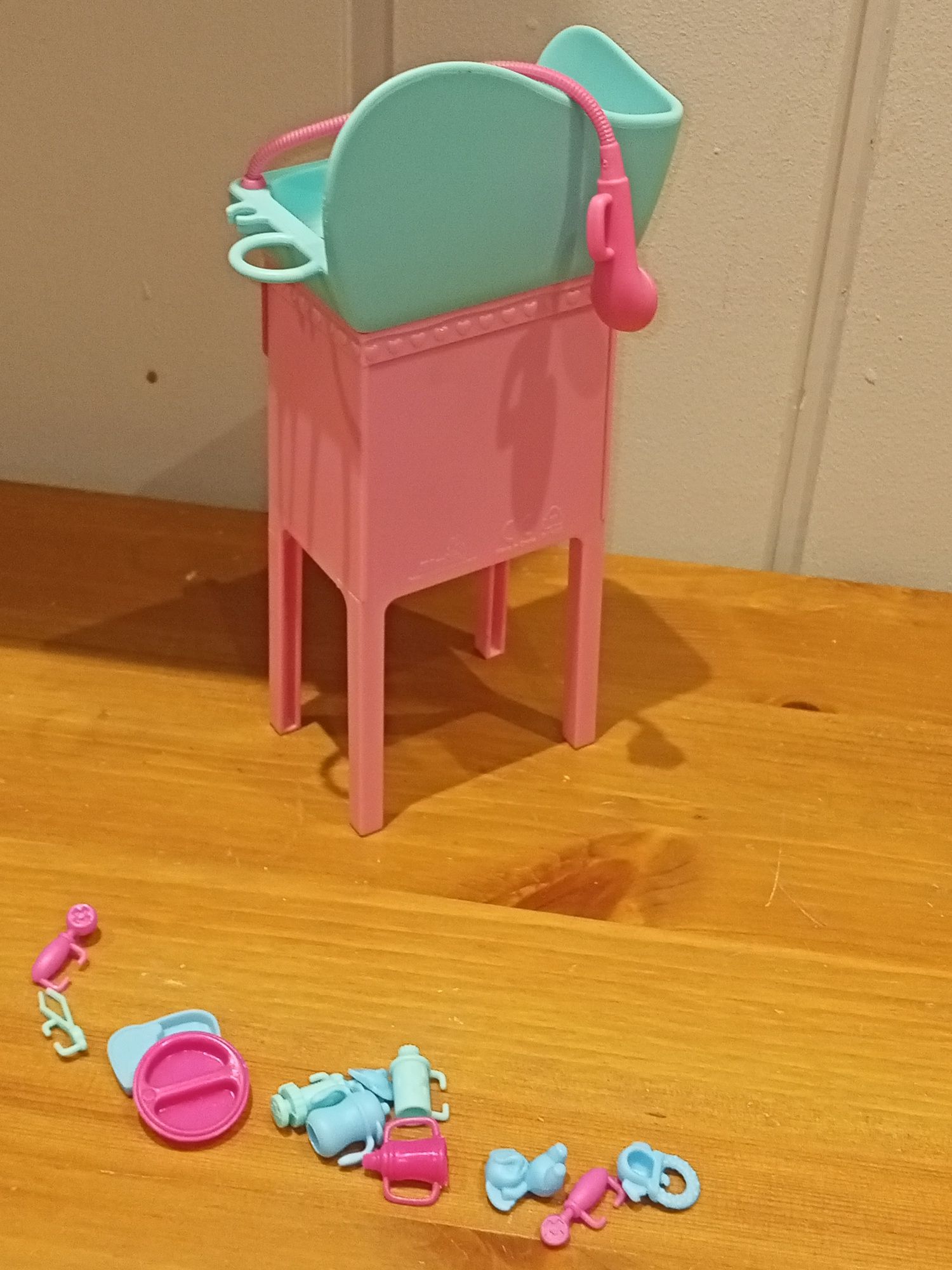 Туалетный столик для любимца Барби
