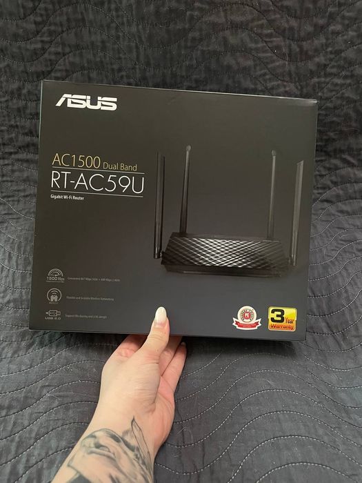 Вайфай роутер від фірми Asus