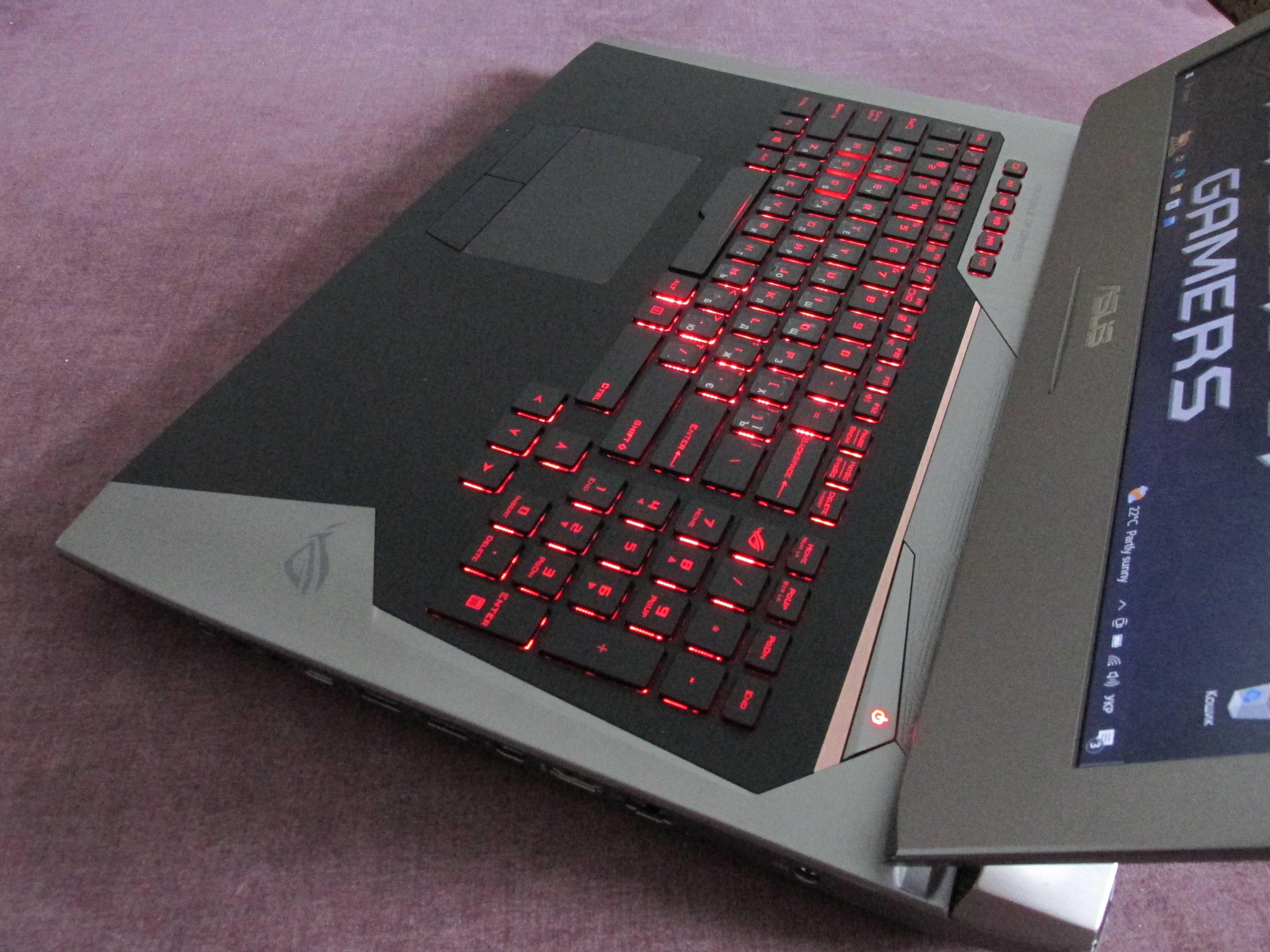 ІГРОВИЙ ТОП Asus Rog "17.3"/ 8 ядр i7-3.7Ghz+Geforce GTX 192Bit+22Gb