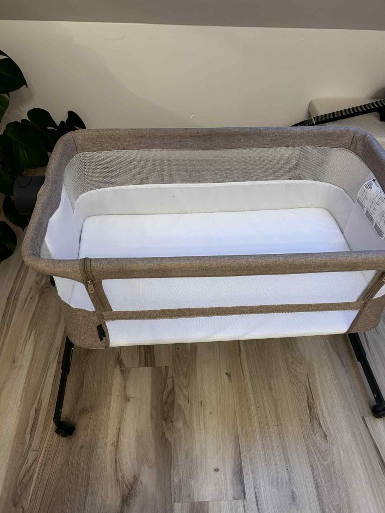 Dostawka do łóżka dostawka łóżeczko na kółkach kinderkraft beżowy
