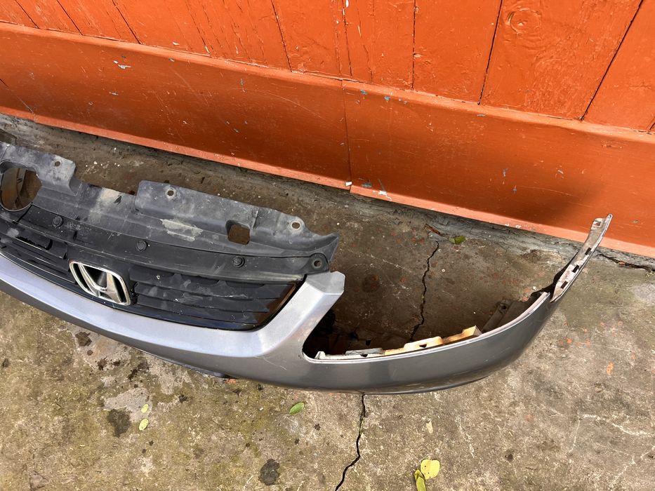 Бампер передній honda civic 7 vii рестайл хонда сівік