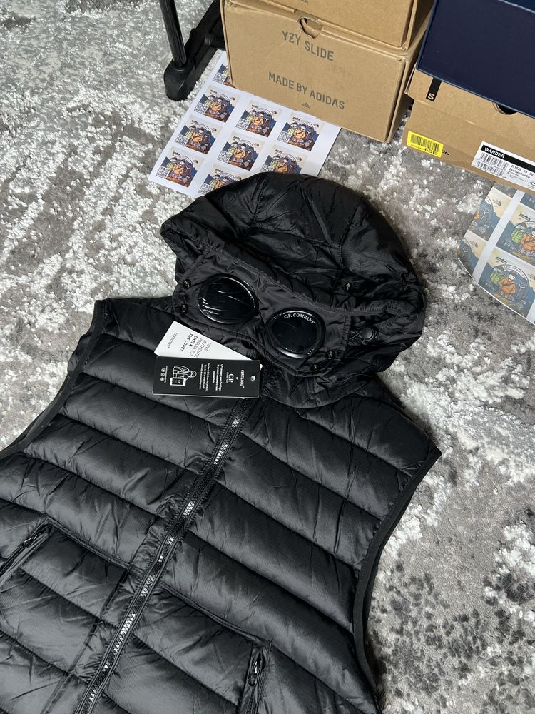 Жилетка CP Company / жилетка Сп компани / жилетка сп компани чорна