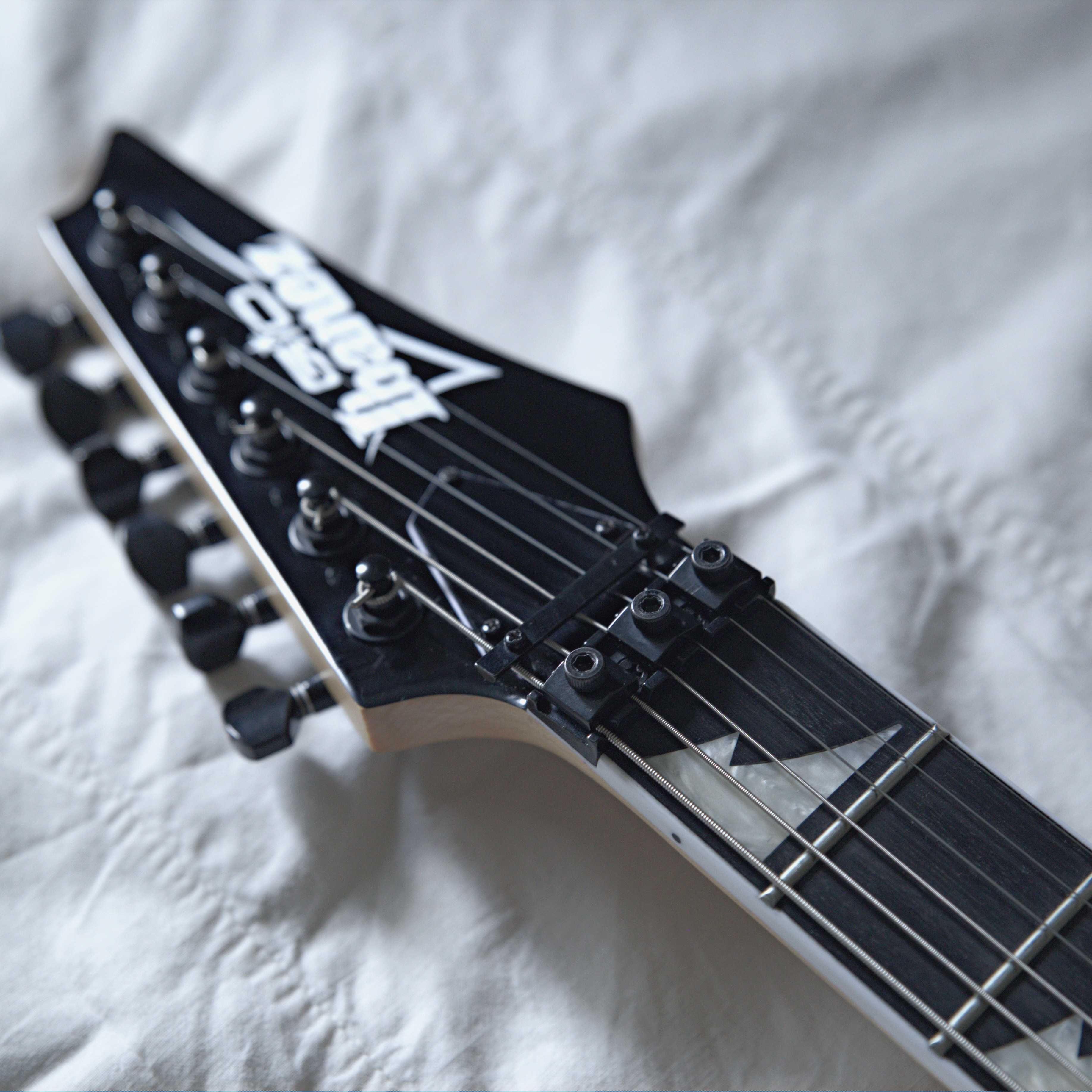 Електрогітара Ibanez GRG320FA