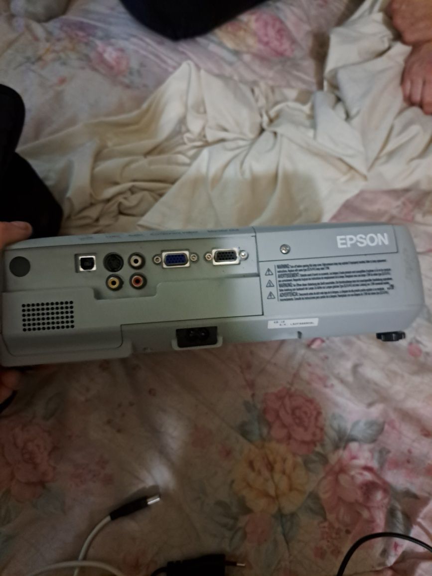 Multimedia projektor EB-X6 EB-S6