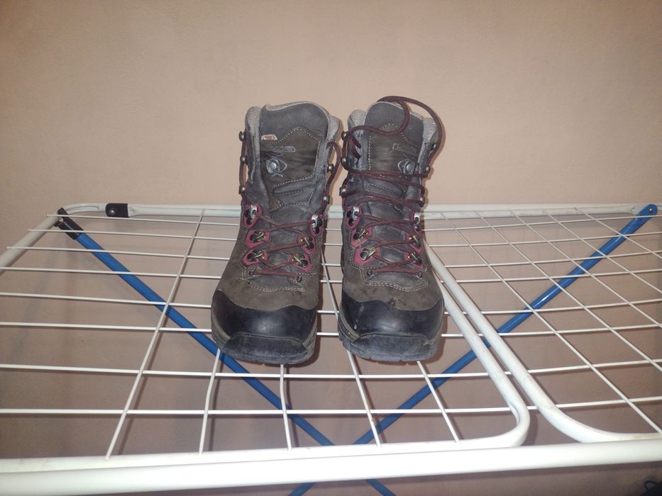 Lowa Фирменные ботинки в идеальном состоянии