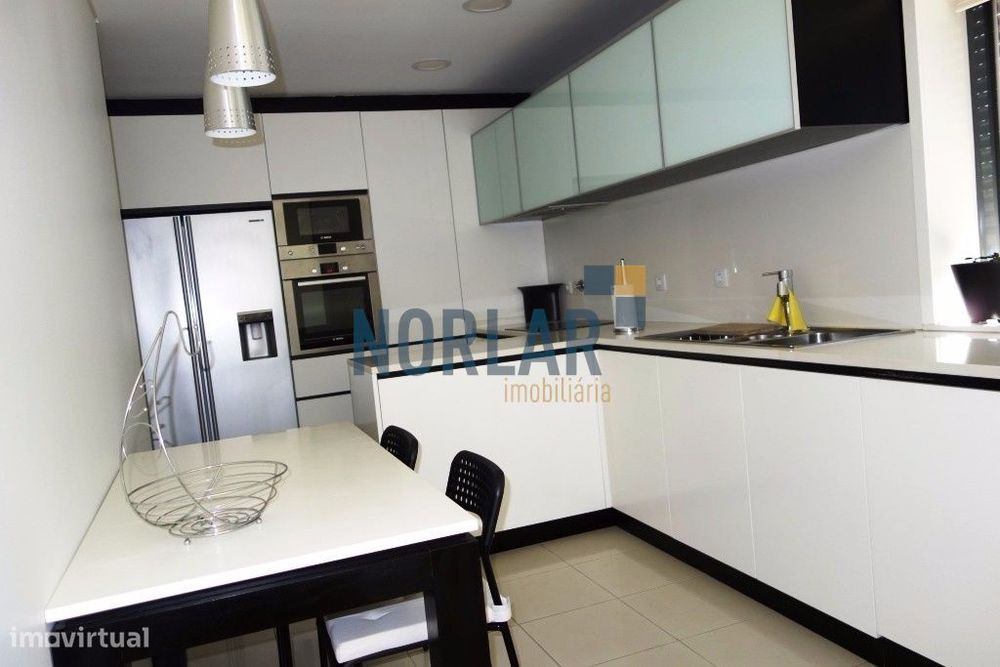 Apartamento T3 Mobilado e Equipado em São Vicente