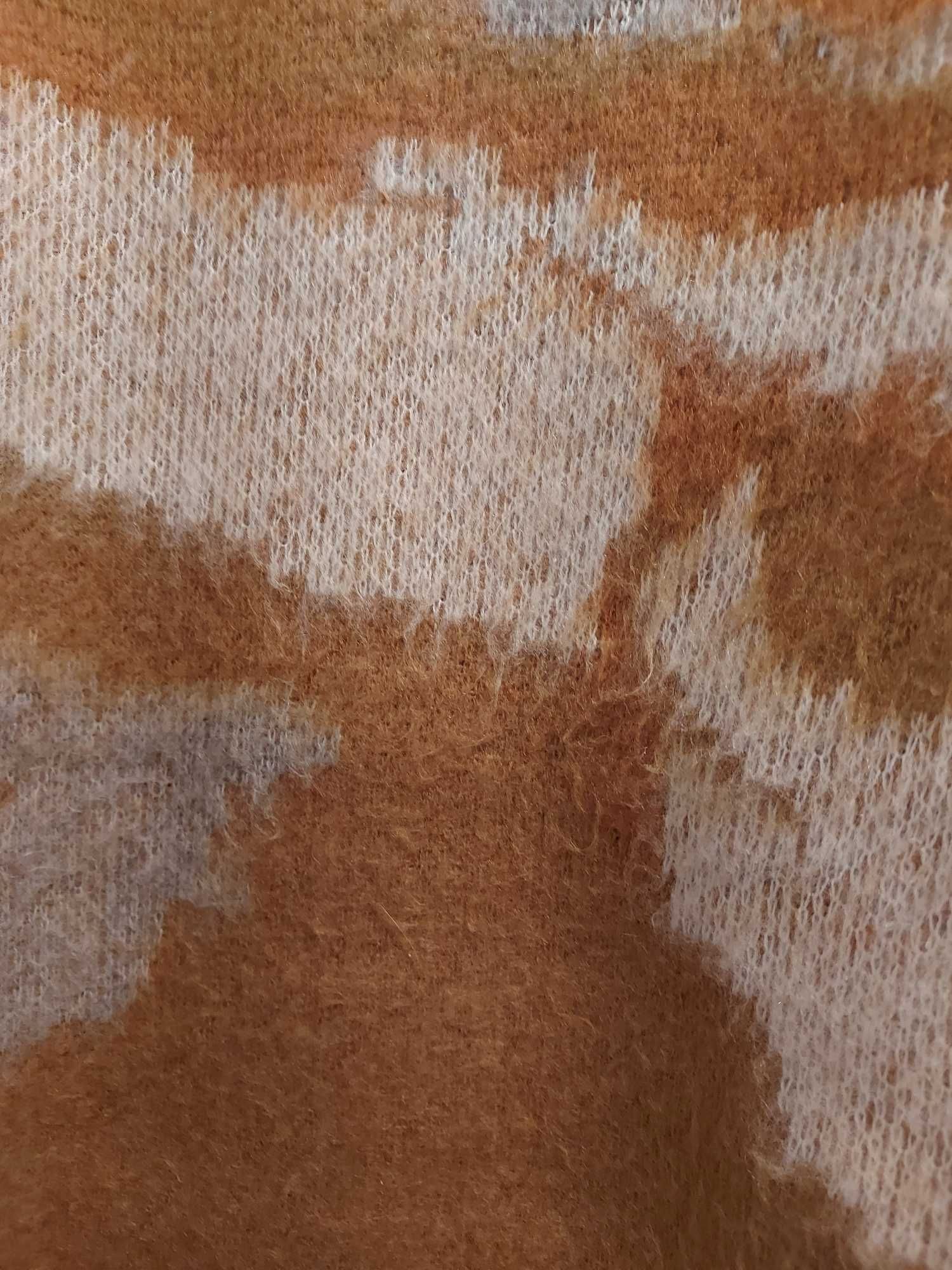 Sweter Reserved Kolorowy wzór uniseks na jesień