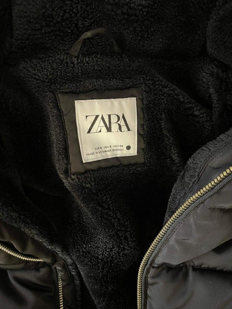 Куртка Zara чорна  зимова 
Стан нової