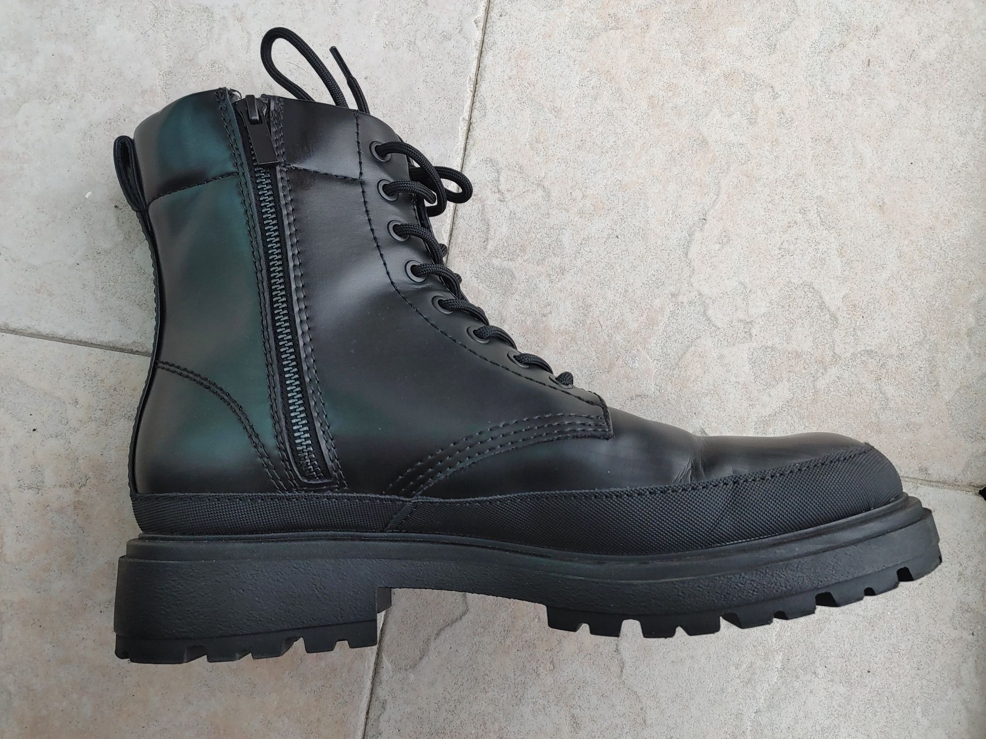 Par Botas em pele