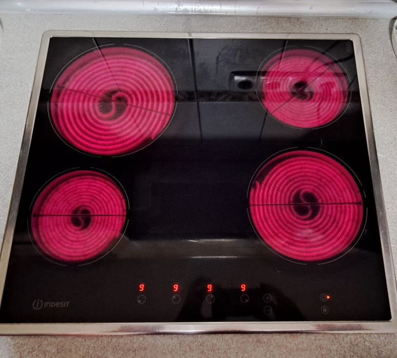 Варочна поверхня електрична