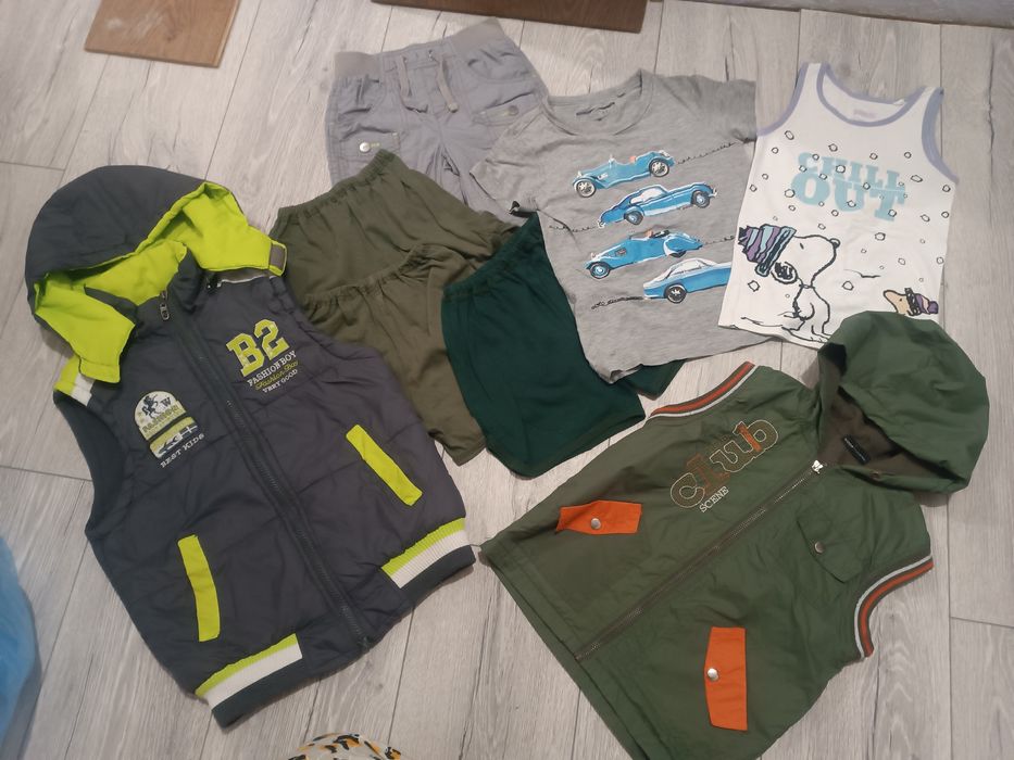 Одежда Жилетка на мальчика 86-98