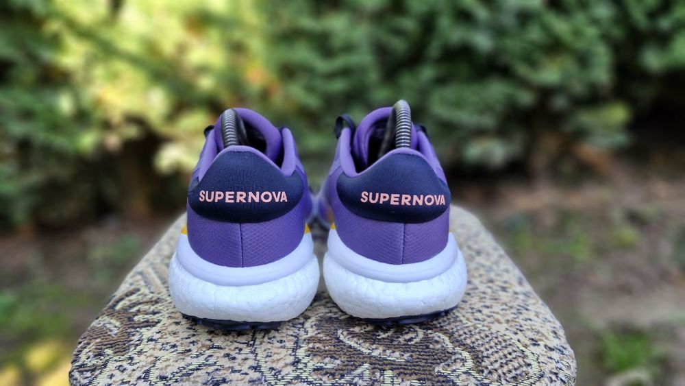 Жіночі бігові кросівки Adidas Supernova 3 Gore-Tex.Розмір 38.