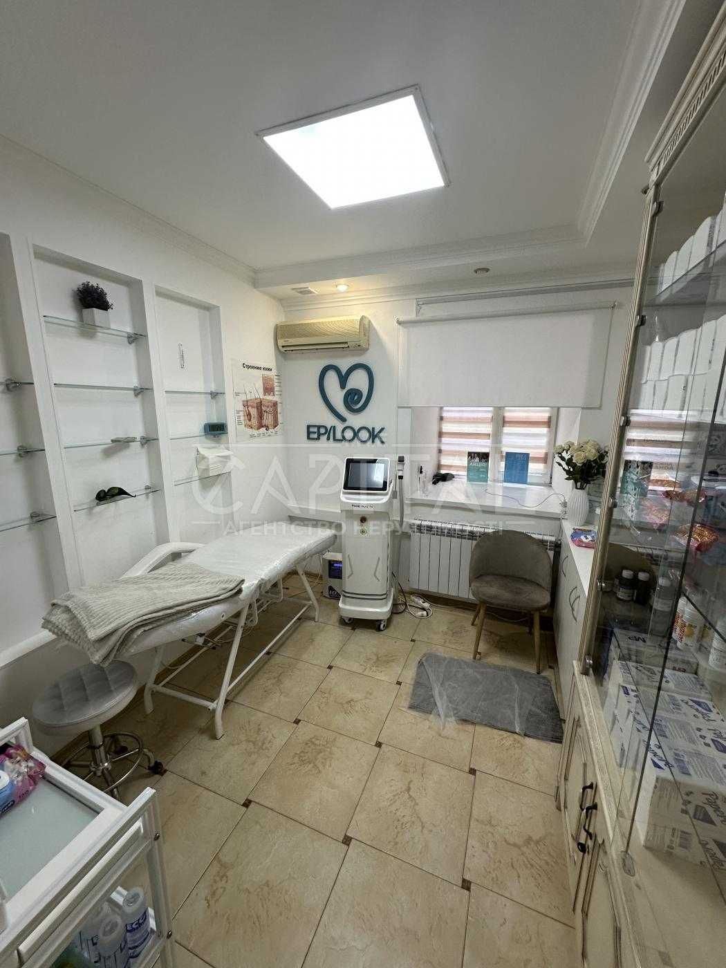 Продаж приміщення з орендарем 75 м², Б. Хмельницького, ЦЕНТР КИЄВА!