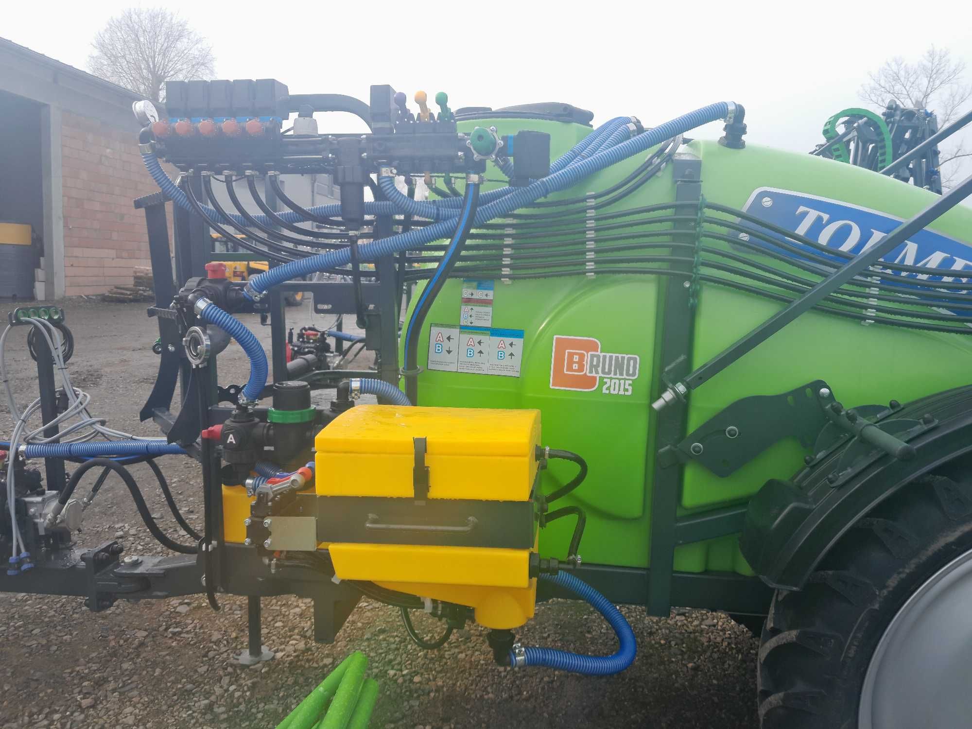 Opryskiwacz Bruno X 2000 l 15 m lance komputer Tolmet własna hydraulik