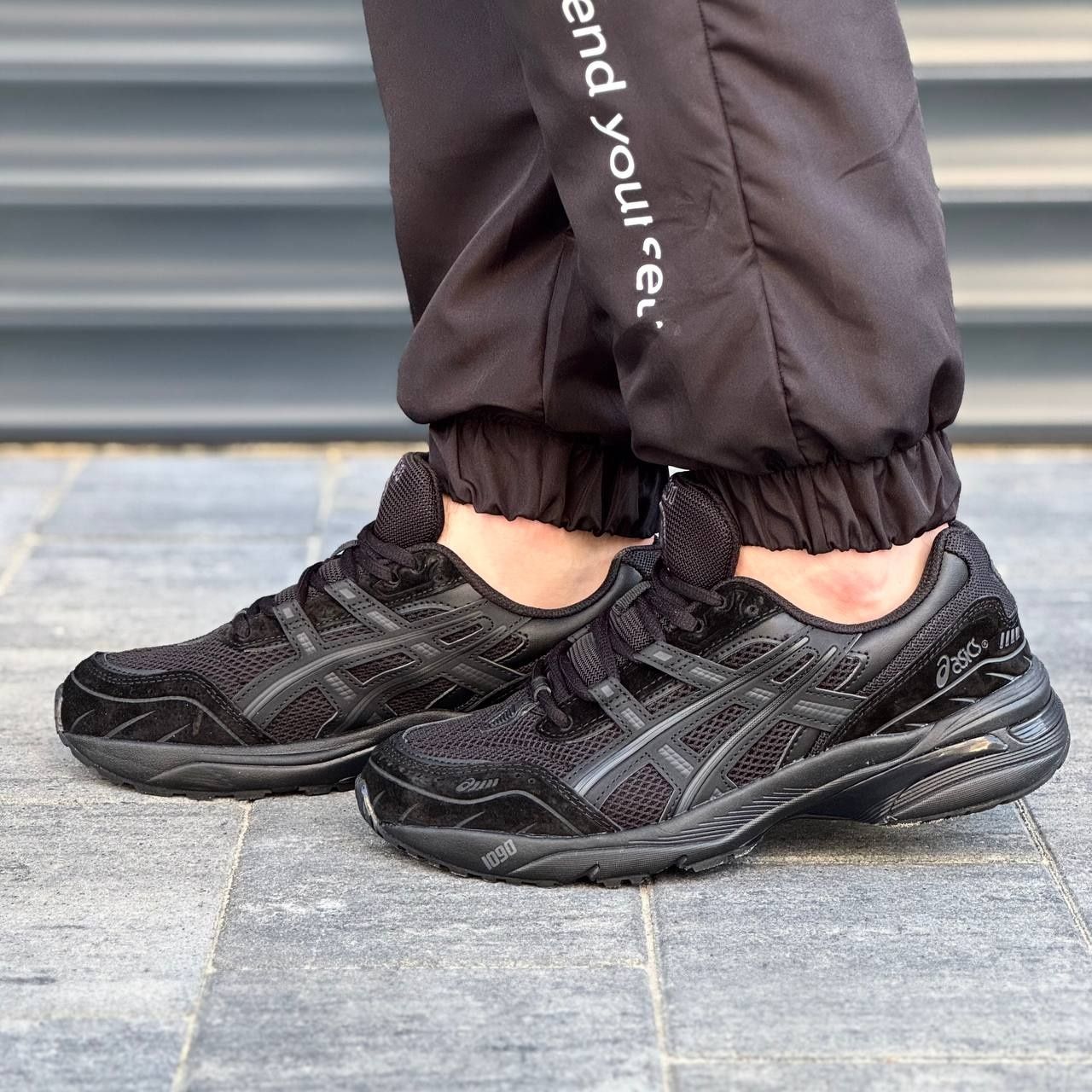 Кросівки чоловічі Asics 1090 1179