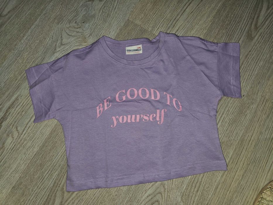 T-shirt fioletowy, rozmiar 104 i 110, Coccodrillo