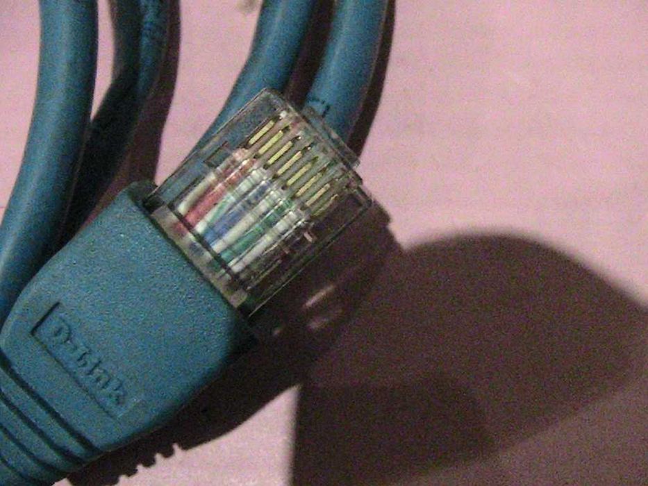 Шнуры модема звука питания компьютера монитора . Кабель VGA - RJ45.