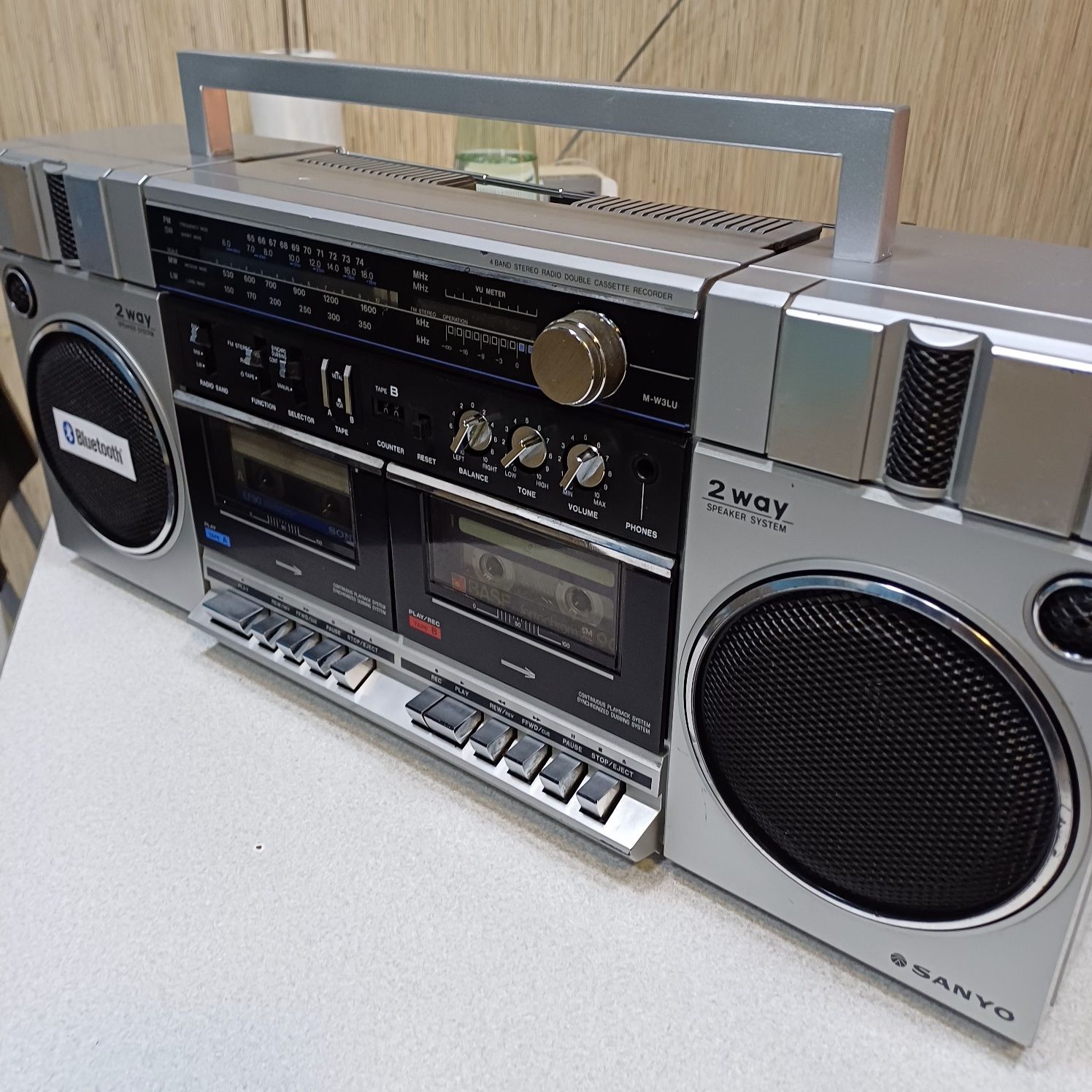 Głośnik Bluetooth w Retro stylu