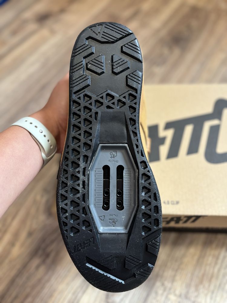 Buty MTB Leatt 4,0 Clip Sand rozm. 43