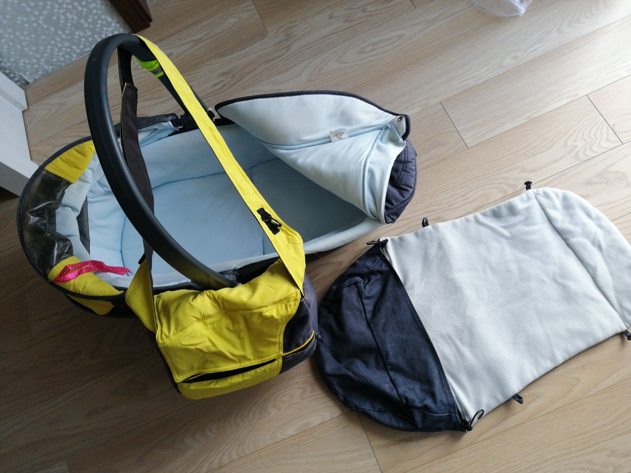 Gondola, torba z przewijakiem, śpiworek do spacerówki - stelaż gratis