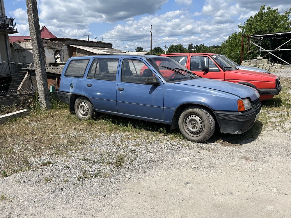 Опель Унуверсал. Обмін.