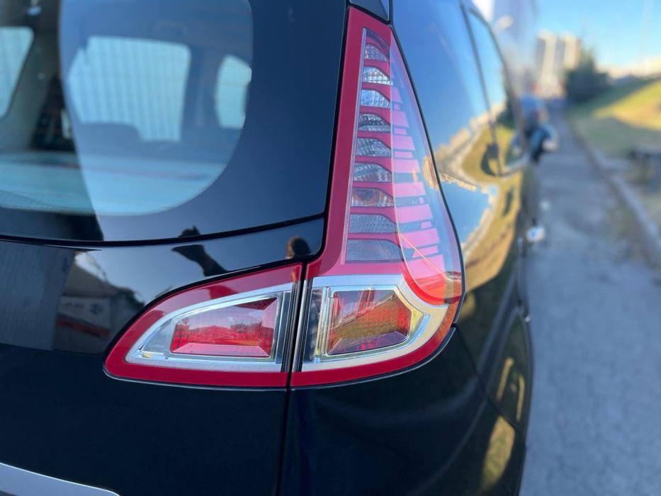 Renault Scenic 1.5 dci avtomat з Швейцаріі