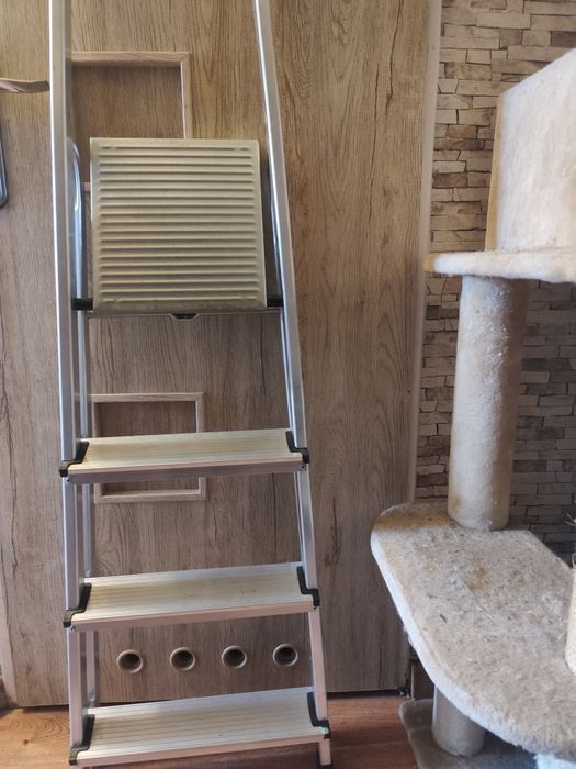 Drabina drabinka 4 stopnie aluminiowa